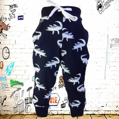 Alege pantaloni de trening baieti cu Crocodili