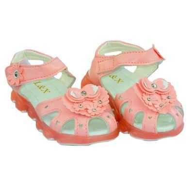 Alege sandale pentru fetite. Incaltaminte fete