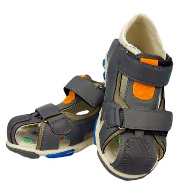 Alege sandale pentru baieti